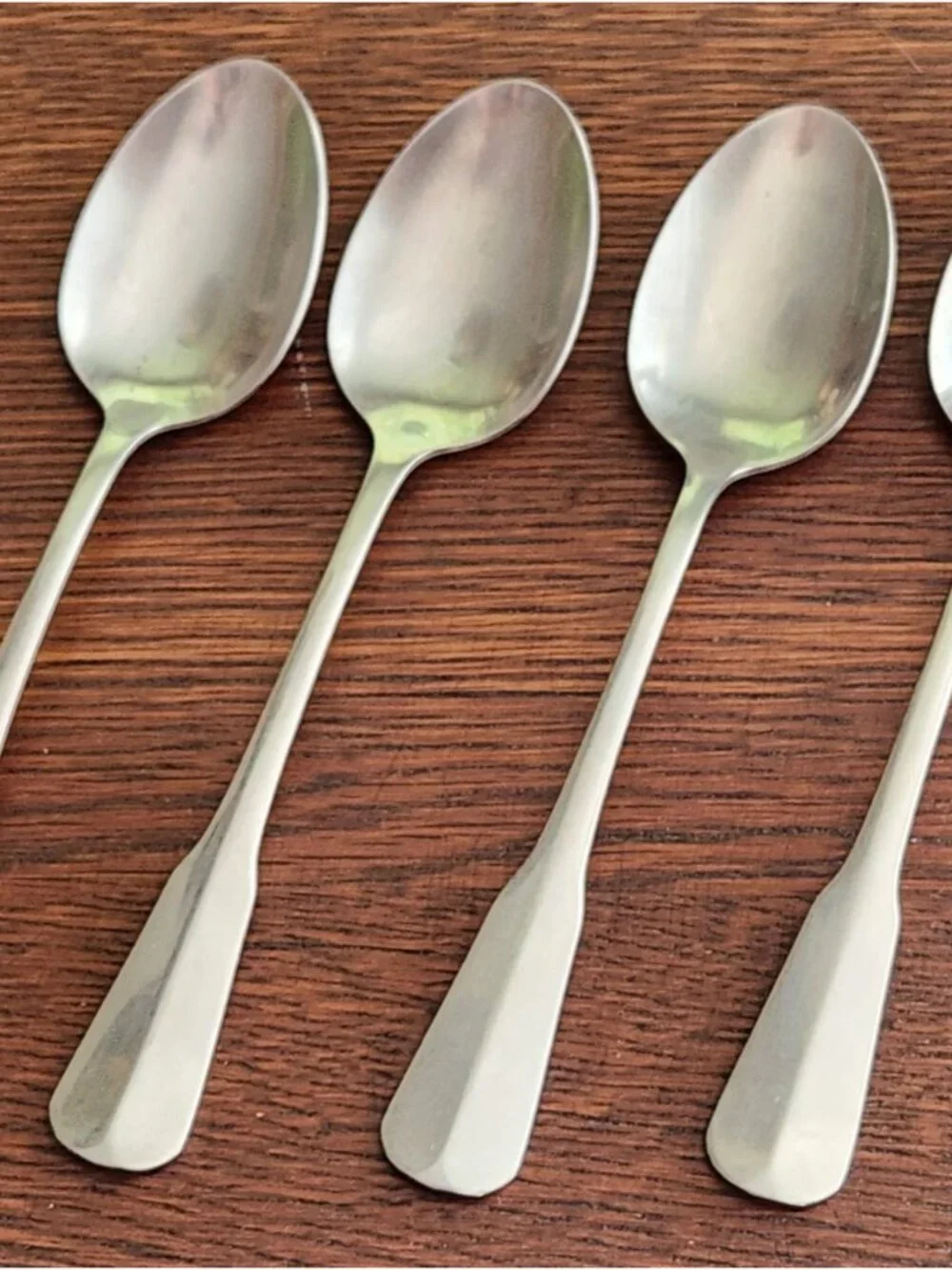 Set of 4 Oneida Distinction Deluxe HH COLONIAL ARTISTRY Stainless TEASPOONS Lot